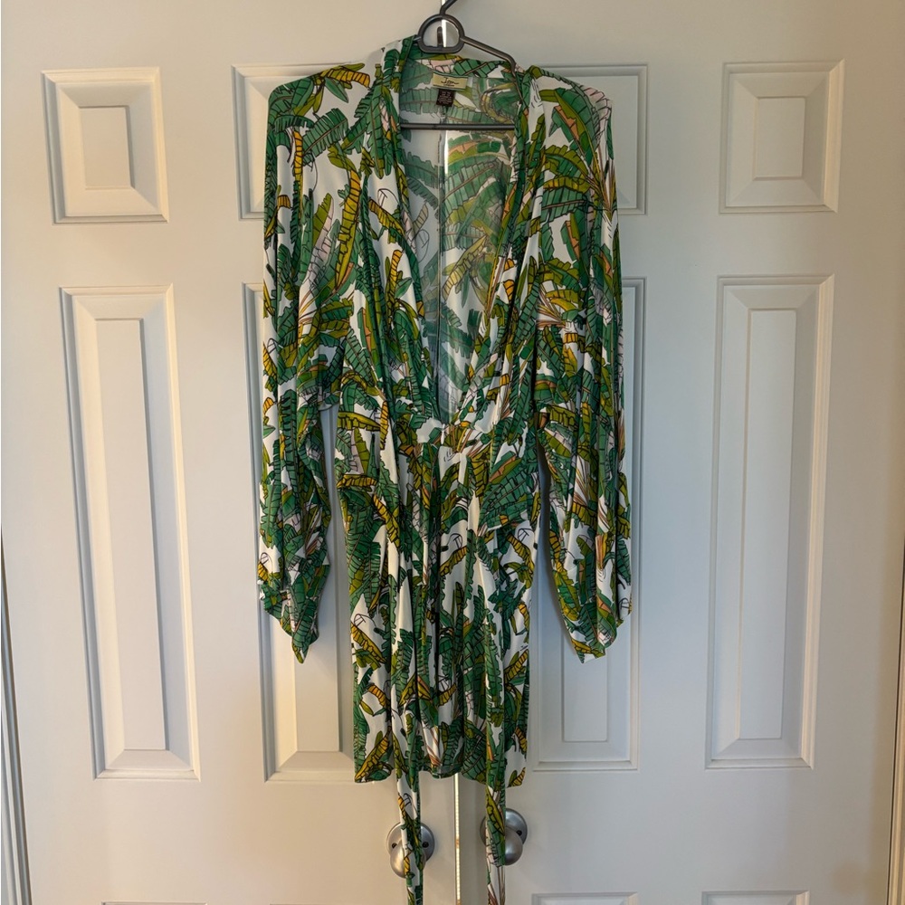 Issa mini dress with kimono/bell sleeves- US size 10
